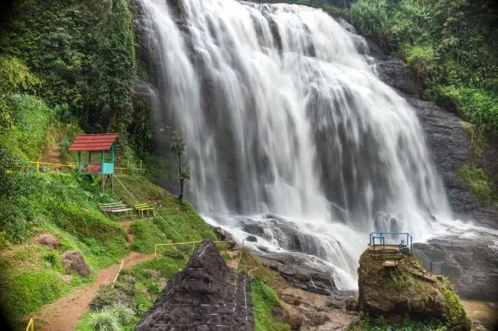 Tempat Wisata di Jawa Barat yang Menghadirkan Keindahan Alami dan Petualangan yang Berkesan